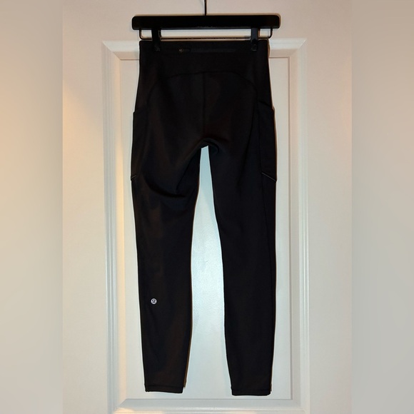 Lululemon Speed Up Tight 25" in Black Size 4 - Picture 7 of 10